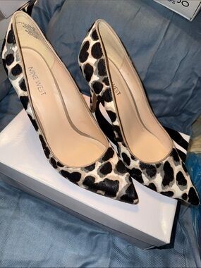 Nine West Leopard-Print Pointed Pumps in Black and Cream